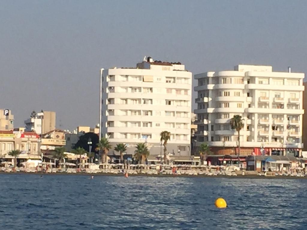 לרנקה Alex Beach Apartment 31 מראה חיצוני תמונה