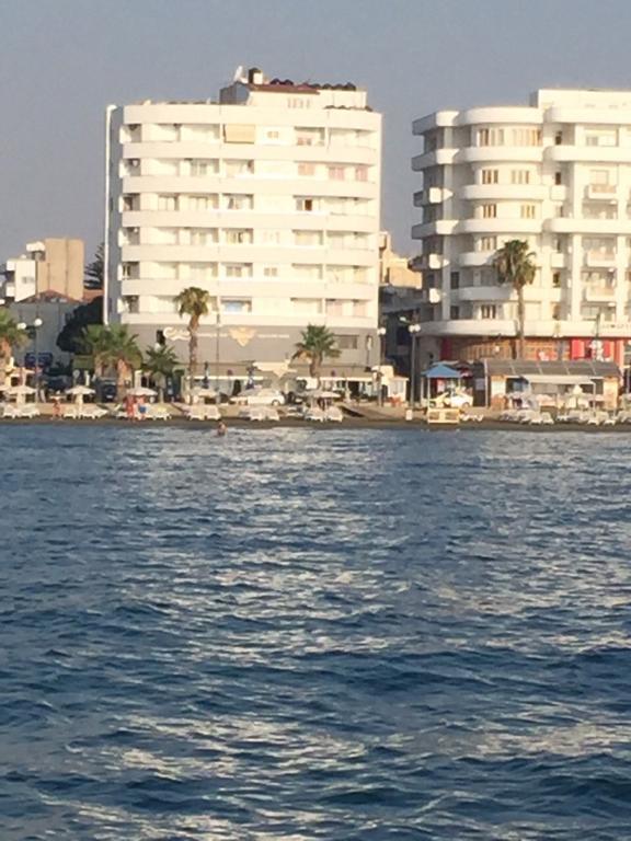 לרנקה Alex Beach Apartment 31 מראה חיצוני תמונה